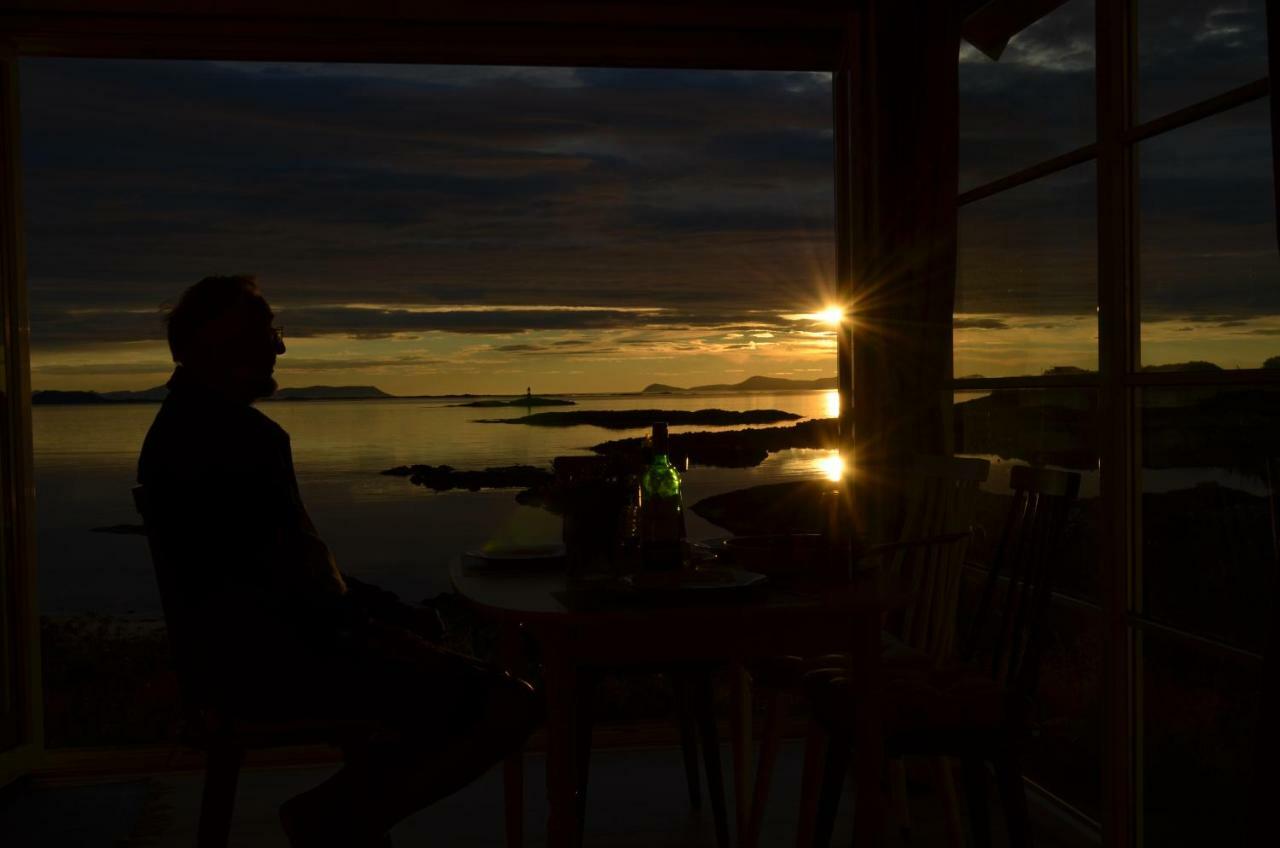 Superior Cottage With Sea View In Senja Senjehesten Exterior foto